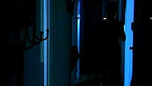 i'm watching this sexy nude bath girl in silent screamplay 2