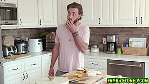 stepbrother gets pleased by older stepsister vanna bardot fingering