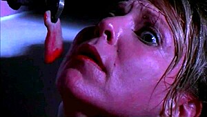 i'm watching this sexy nude bath girl in silent screamplay 2