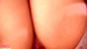 Ukrainian and Venezuelan Girls Squirt in Bed