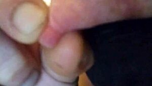 En voi lopettaa kuumien tissien rakastamista, haluutko nähdä?