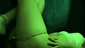 sexy webcam model masturbates to orgasm 😍