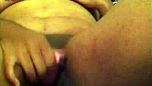 velvet's solo performance with huge squirt