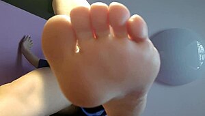 sexy feet from your mistress