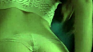 sexy webcam model masturbates to orgasm 😍