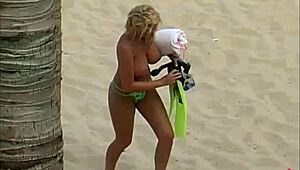 Napalona Michelle Marsh, najseksowniejsza laska na świecie, pokazuje wielkie cyce w niesamowitej sesji modelki. Jej cycki kradną każdą scenę!