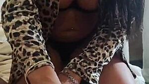 Stunning Lingam Handjob Masseuse Wife Homemade