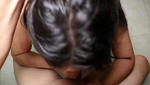 Le Ofrezco Dinero a Mi Empleada para un Rápido Placer