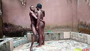 Por favor, encontremos aquí, no importa quién pase, estoy excitada sabes que me encanta local