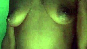 Naked girl twerks her big ass on the beach, showing small tits