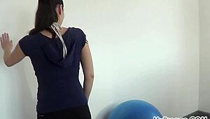 pregnant janetta skips workout to suck cock