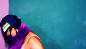 Babe Afrika Panas Jari Dirinya Keras Dalam Apartmen Baru 4K