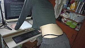 laura gets fucked hard while working on the vomcomputer, damn hot! 🔥