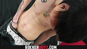 Rocker boyz - Tattooed twink wanks hard