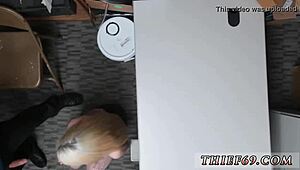 Ragazza 18+ minuta in creampie gruppo selvaggio