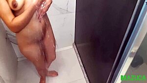 Recording Another Debutante In Porn Taking A Bath - Liliane Rodrigues