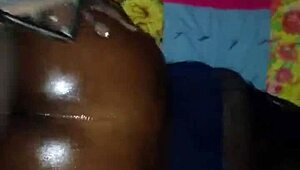 Aku Kasih Backshot Besar Basah Berminyak Creamy ke Dia, Licin Seru Banget