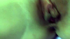 Pussy Cumshot With Vibrator In Bedroom