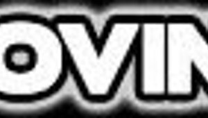 Üvey Kardeşler Koltukta Takılırken 69 Yapıyor