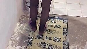 Amateur couple explores fetish with sexy nylon stockings