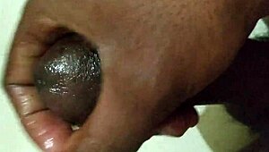 Masturbation of bangalore guy in group shemale session 😉