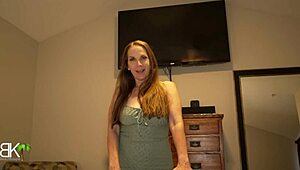 今晚与诱人继母分享一张床