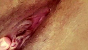 Amateur With Natural Tits Moans During Homemade Masturbation