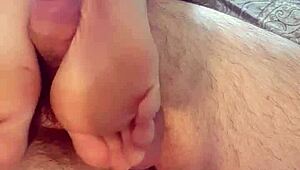 foot massage turns into hot footjob cumshot 😏