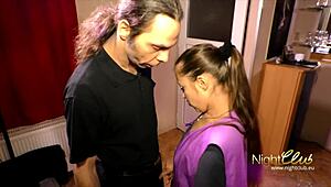 Nightclub - Putzfrau Fickt Mit Dem Chef!