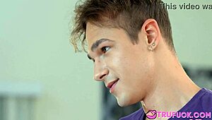 Játszhatok a nagy blokkoddal, mostohabátyó Jayden Marcos? Myra nyög Pristine Edge-dzsel kemény szexhez.