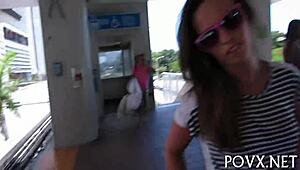 POV로 섹시 켈시 먼로 내 자지 쪽쪽 빨아