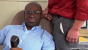 European amateurs suck big cocks at work.