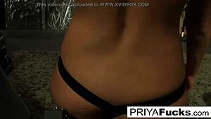 מילף הודית פריה ראיי גומרת באולפן מוזיקה