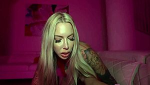 I cant believe this beautiful blonde babe let me put it in her ass - cassidy luxe johnny love