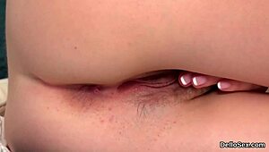 Tempting Cutie Pleasures Yummy Vagina Until She Is Cumming