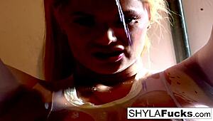 I luv Shyla Stylez's rare erotic solo.