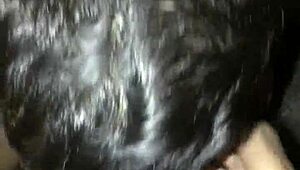 o muleque do meu bairro veio de madrugada na minha garagem cheio de tesao pra me botar pra mamar