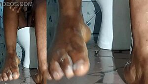 cyndy blackslave, want to see my shaved pussy while washing feet closeup?