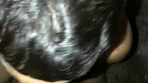 o muleque do meu bairro veio de madrugada na minha garagem cheio de tesao pra me botar pra mamar