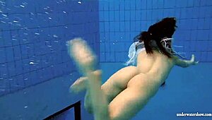 Wow, hot Kristy babe in swimming pool