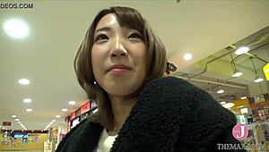 she gave a sizzling blowjob with ball licking and i got so excited