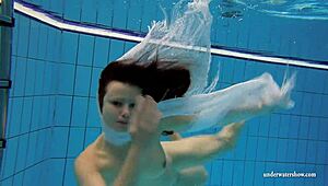 Wow, hot Kristy babe in swimming pool