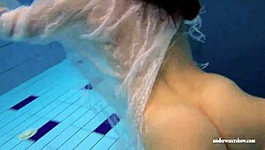 Wow, hot Kristy babe in swimming pool