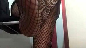 Dominalucia hypnotizes slaves via webcam