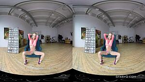 Blonde Amateur With Natural Tits Strips Boldly In Vr Reality