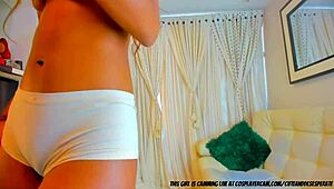 란제리 입은 이 엉덩이가 웹캠에서 매일 밤 날 미치게 해