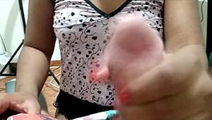 Danu shows her big ass and pussy for anal sex