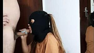 dona de casa com fogo no cú, mamando gostoso demais rs