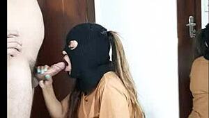 dona de casa com fogo no cú, mamando gostoso demais rs