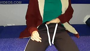 Stranger and I cum together in a train compartment, wow!